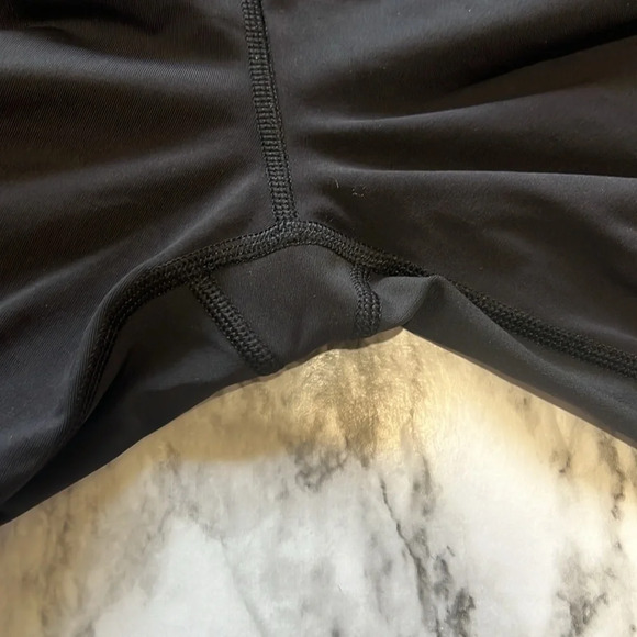 Inspire Crop ll  - lululemon Black Sz 4 - Picture 5 of 6